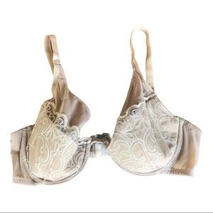 Natori lace bra size 38D